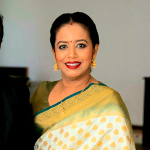 Actress Damayantha perera