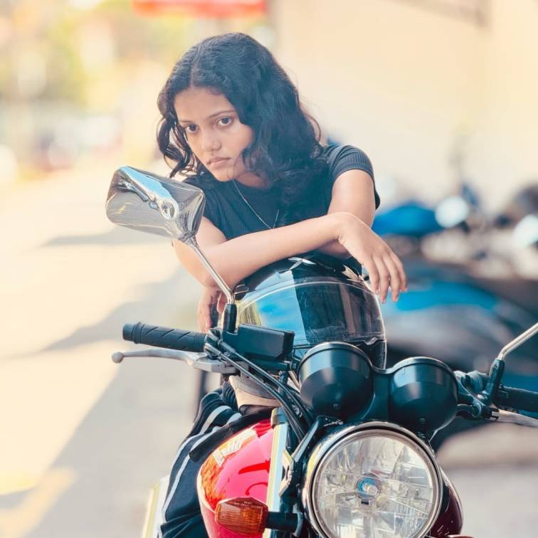 Actress Gagani Sihasha